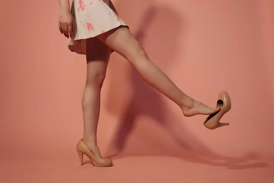 Picture of leg in heels 